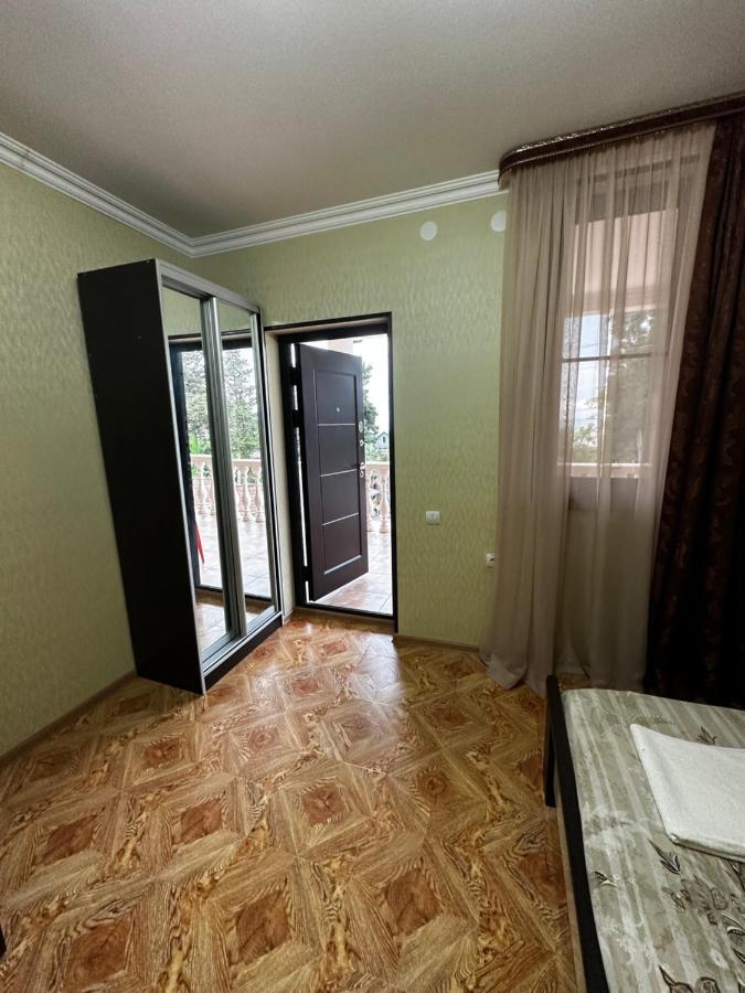 Anastasia Gudauta Exterior foto